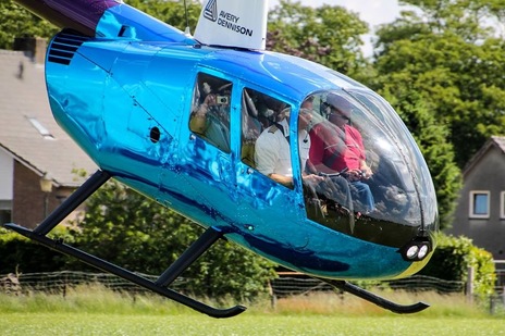 Maak een helikopter rondvlucht in een Robinson R44